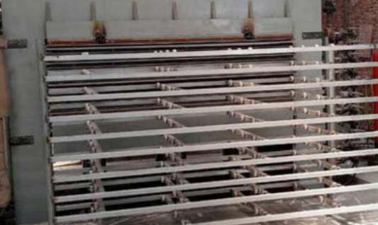 熱壓機(jī) 熱壓機(jī)