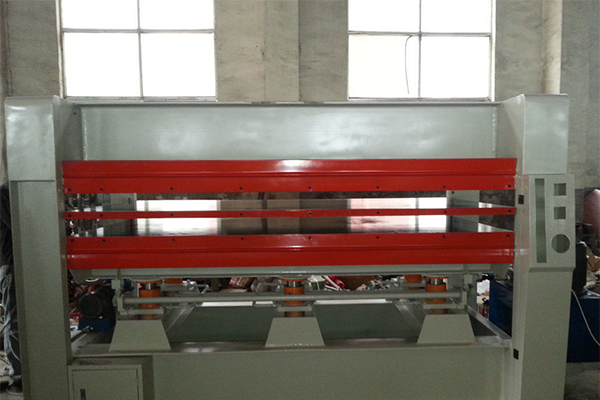 貼面板熱壓機(jī) 貼面板熱壓機(jī)